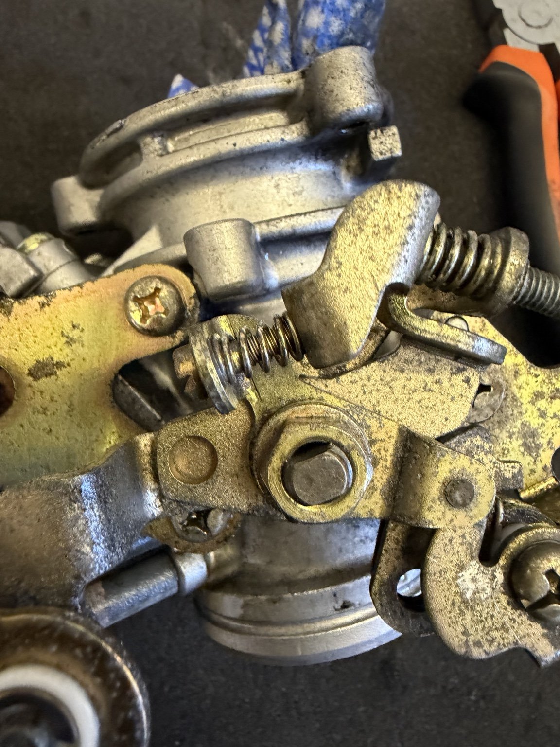 Corroded throttle linkage and return springs